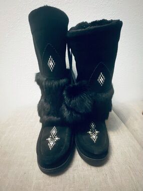 Muk Luks Black Fur Pom Winter Boots with Bead Accents and Poms
